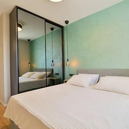 Noir Design Apartment